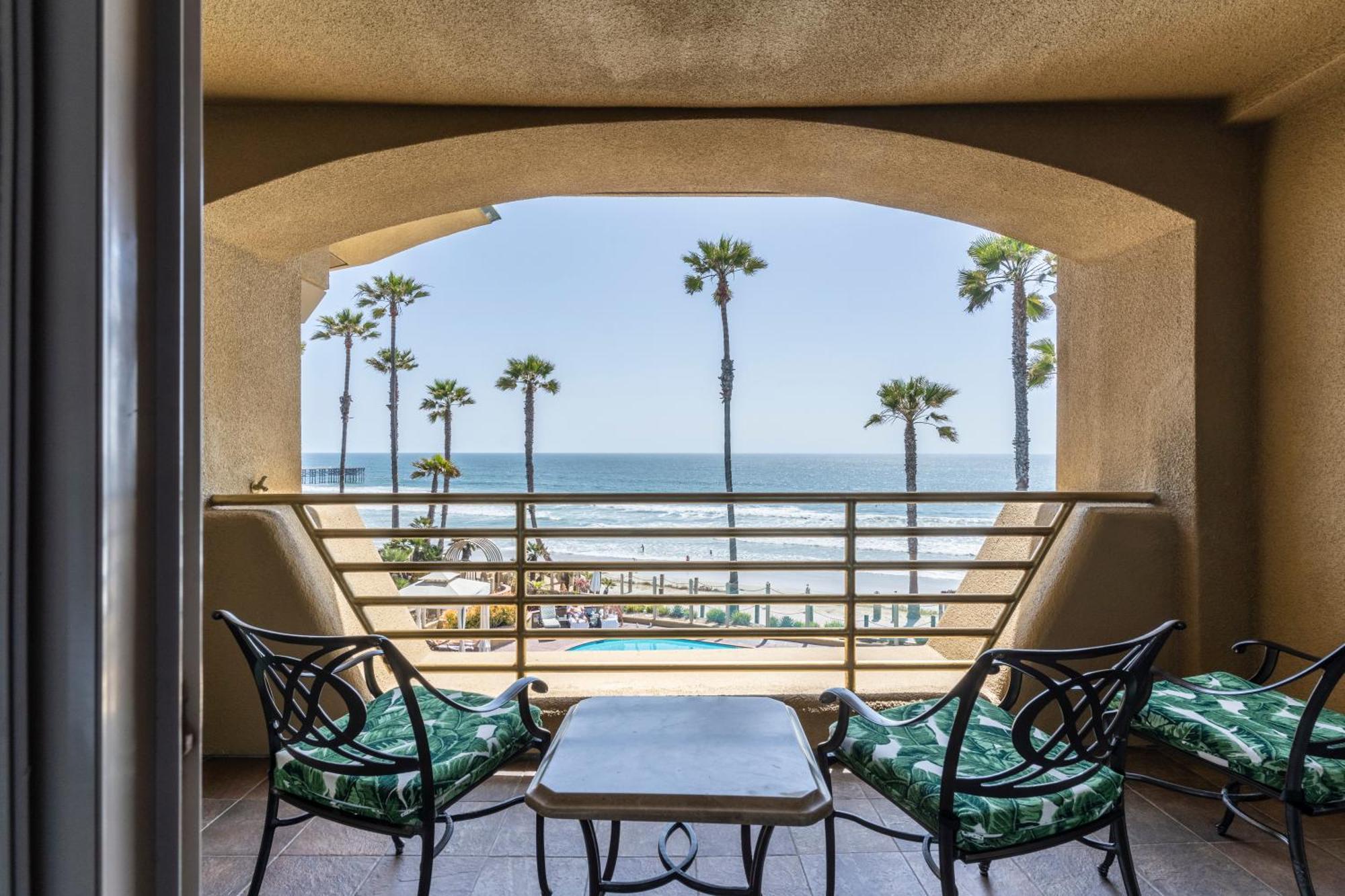 Hotel Pacific Terrace