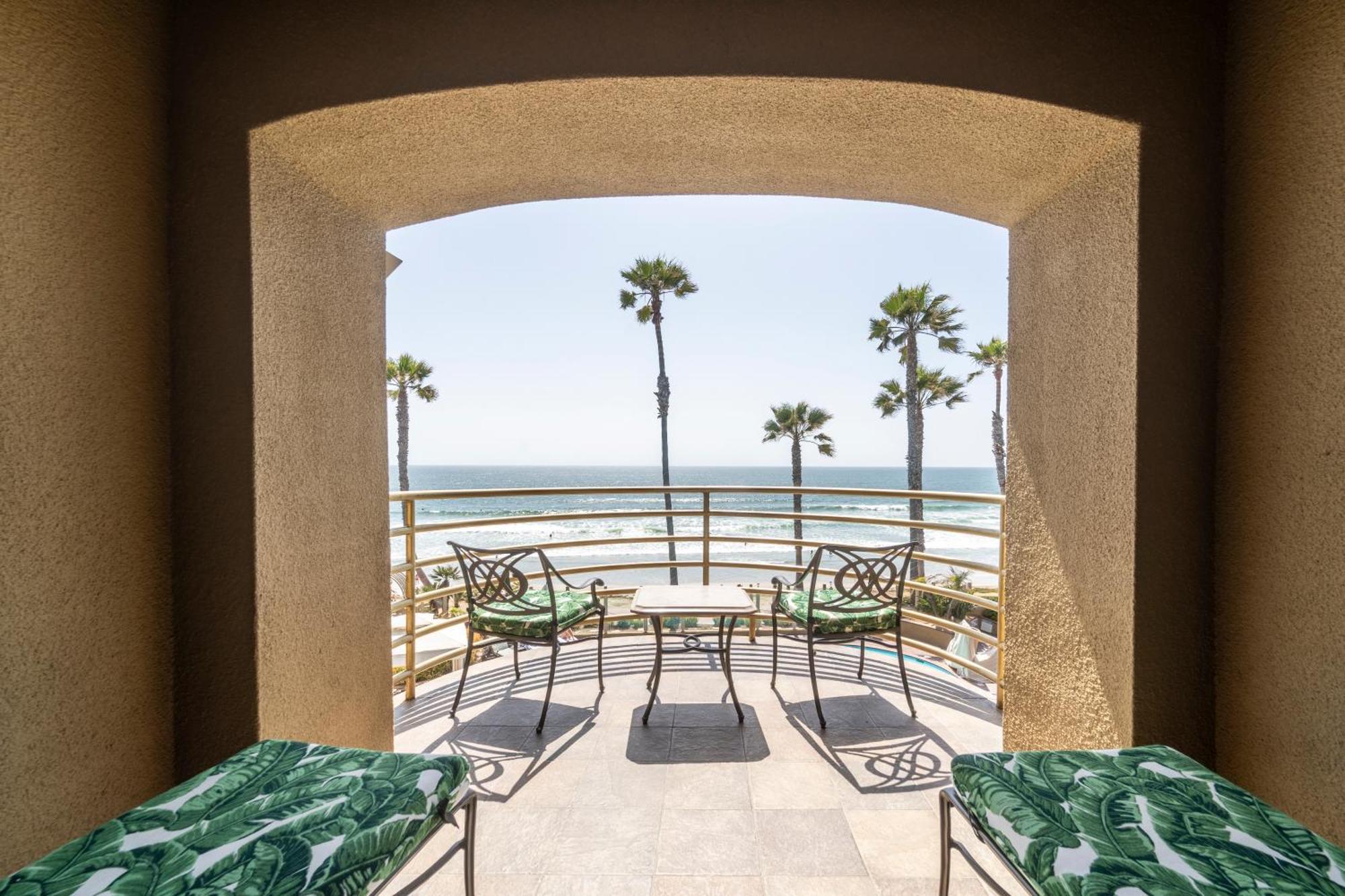 Pacific Terrace Hotel 4*
